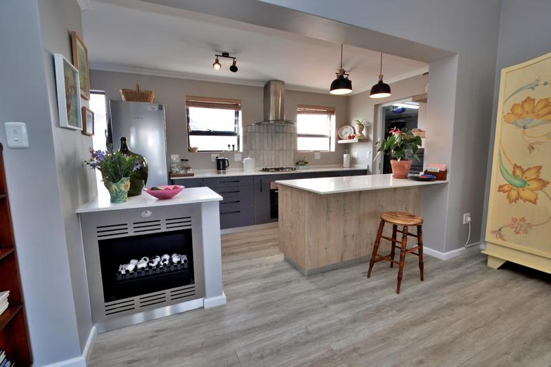 3 Bedroom Property for Sale in Stilbaai Wes Western Cape